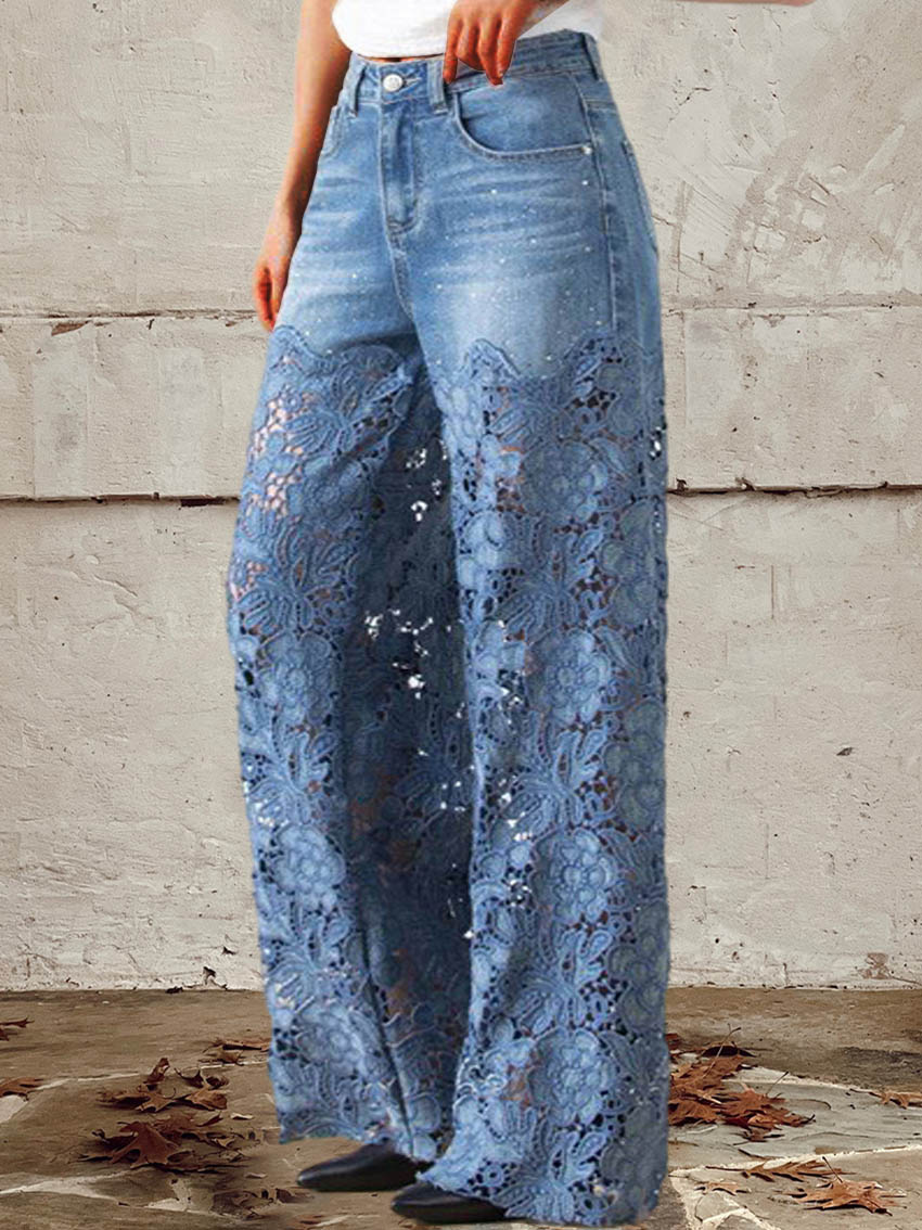 Nora|Damesjeans med blonder og patchwork i middels høy midje, knappelukking.