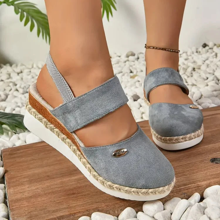 Antonia | Ortopediske sandaler med platå, ventilerende og avslappede.